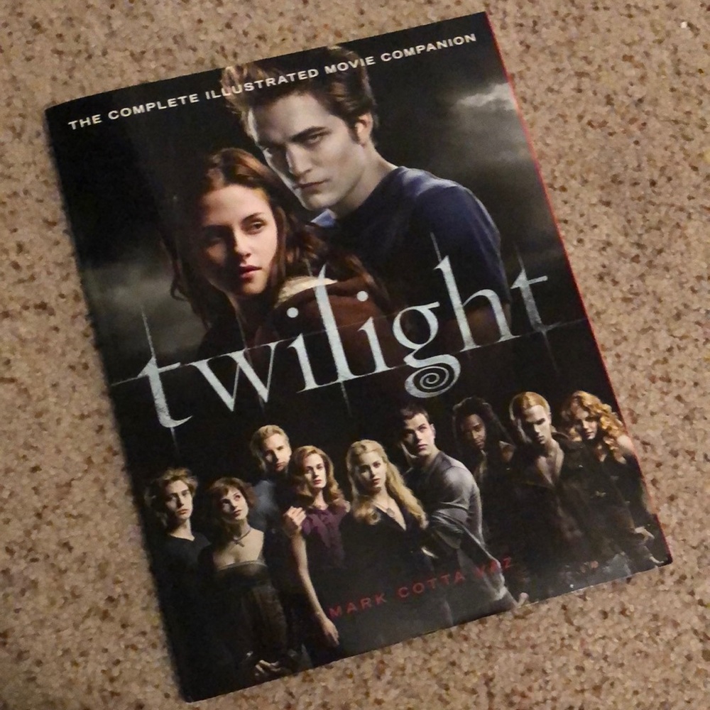 Twilight Movie Illustrated Companion Vintage